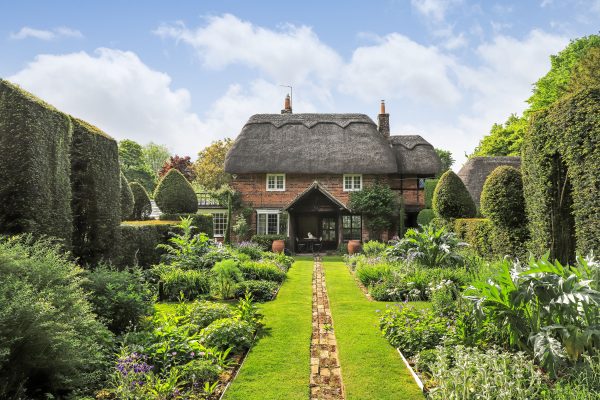 an-utterly-irresistible-thatched-property-near-winchester-with-some-of-the-prettiest-gardens-you-could-imagine