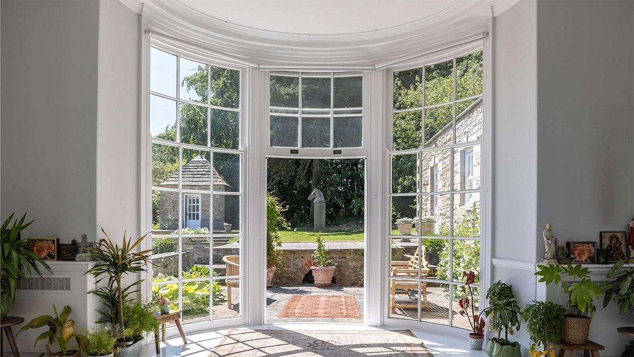 Queen Anne Architecture With 21st Century Flair In A Country House That’s On The Market For The First Time In Almost 70 Years