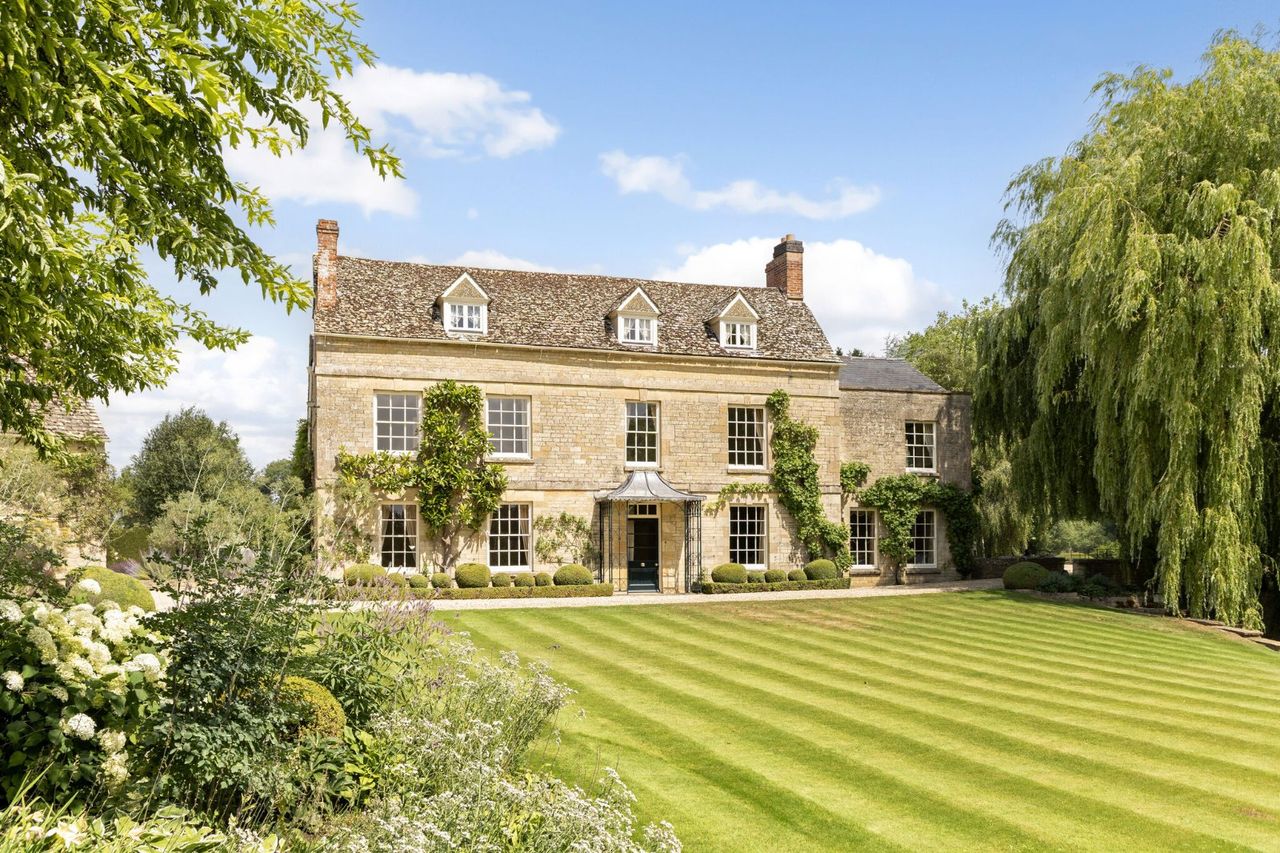 five-charming-cotswolds-houses-for-sale,-from-a-92-acre-mini-estate-to-an-ancient-townhouse-in-one-of-the-most-sought-after-spots