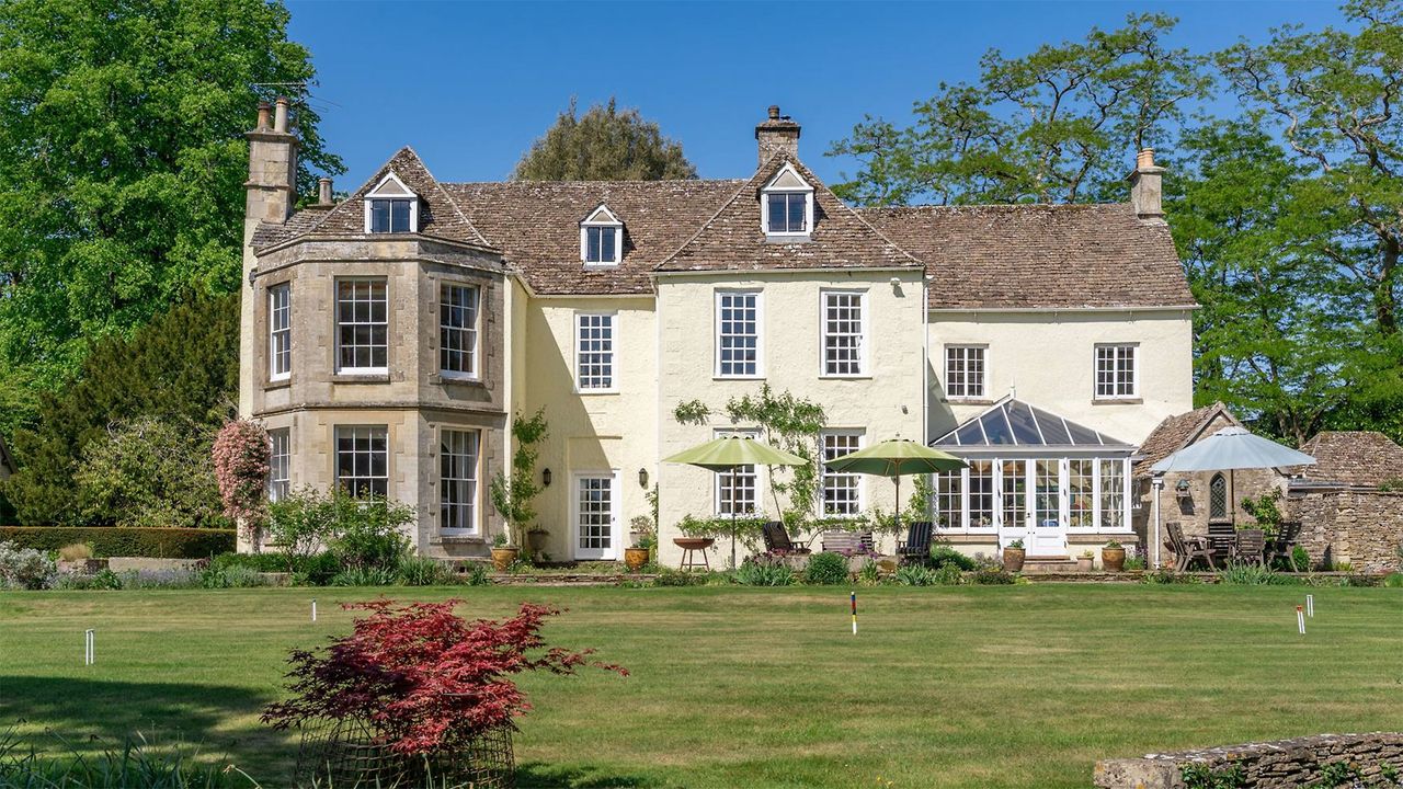 a-classic-english-country-house,-with-charm,-croquet-lawn-and-a-castle-next-door,-on-the-market-for-the-first-time-in-almost-60-years