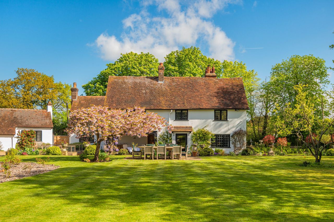 the-wisteria-clad-cottage-where-noel-coward-and-ivor-novello-held-court-at-the-height-of-their-fame