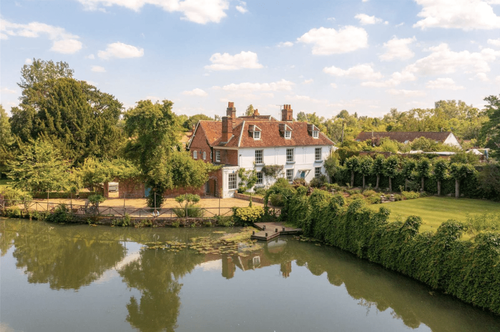 Country Life's Top 10 Property Articles Of 2025, From The Homes Of JFK ...