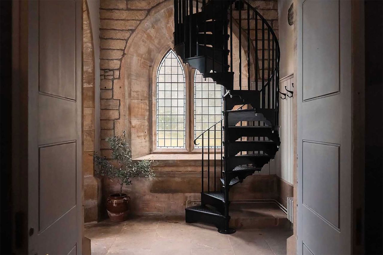 this-georgian-church-is-now-a-gorgeous-country-home-—-and-it-was-designed-by-a-student-of-sir-john-soane