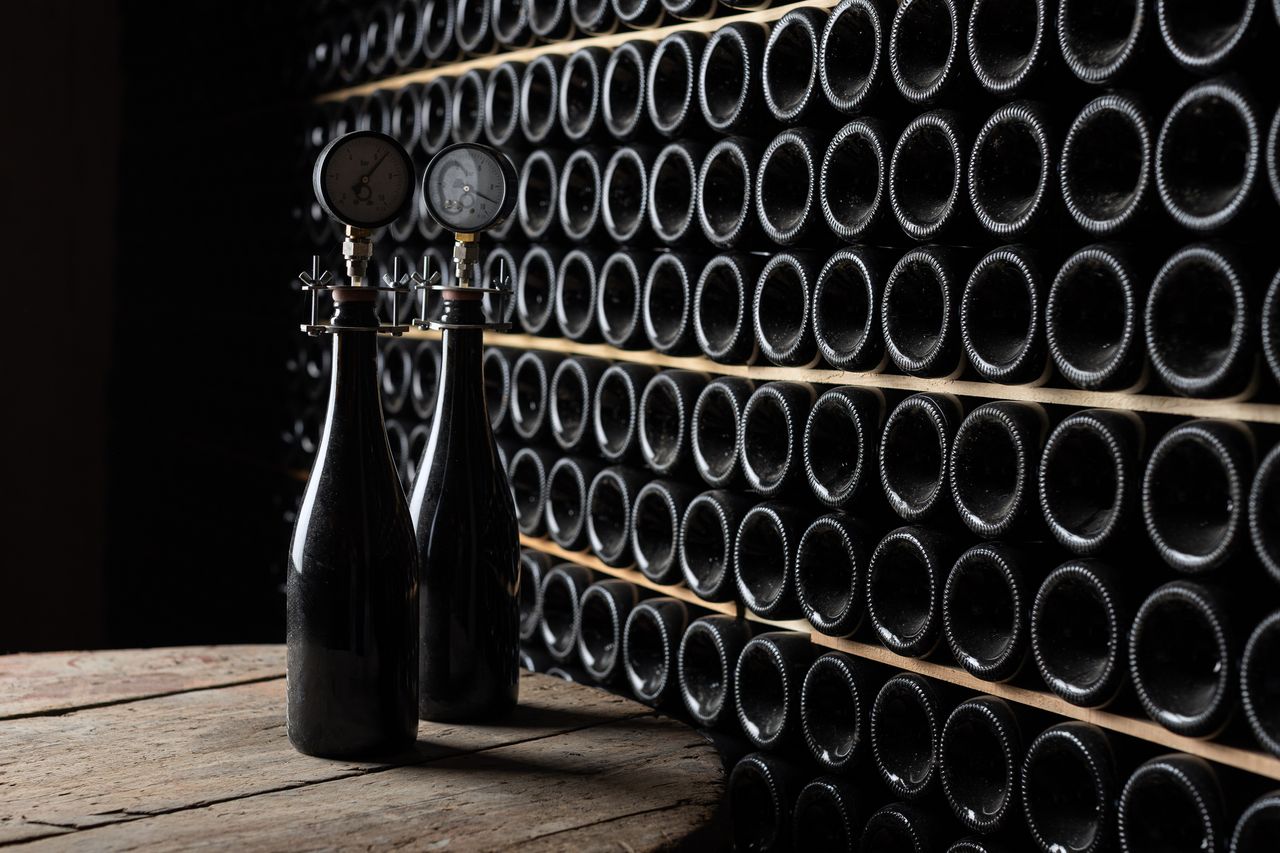 the-only-thing-better-than-a-country-house?-a-country-house-with-a-wine-cellar