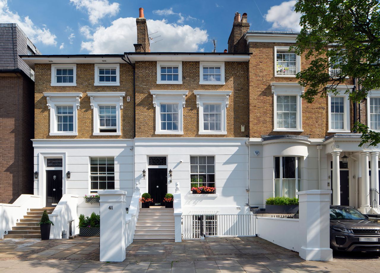 the-home-of-a-monty-python-superstar,-where-harrison-ford-and-carrie-fisher-partied-with-the-rolling-stones