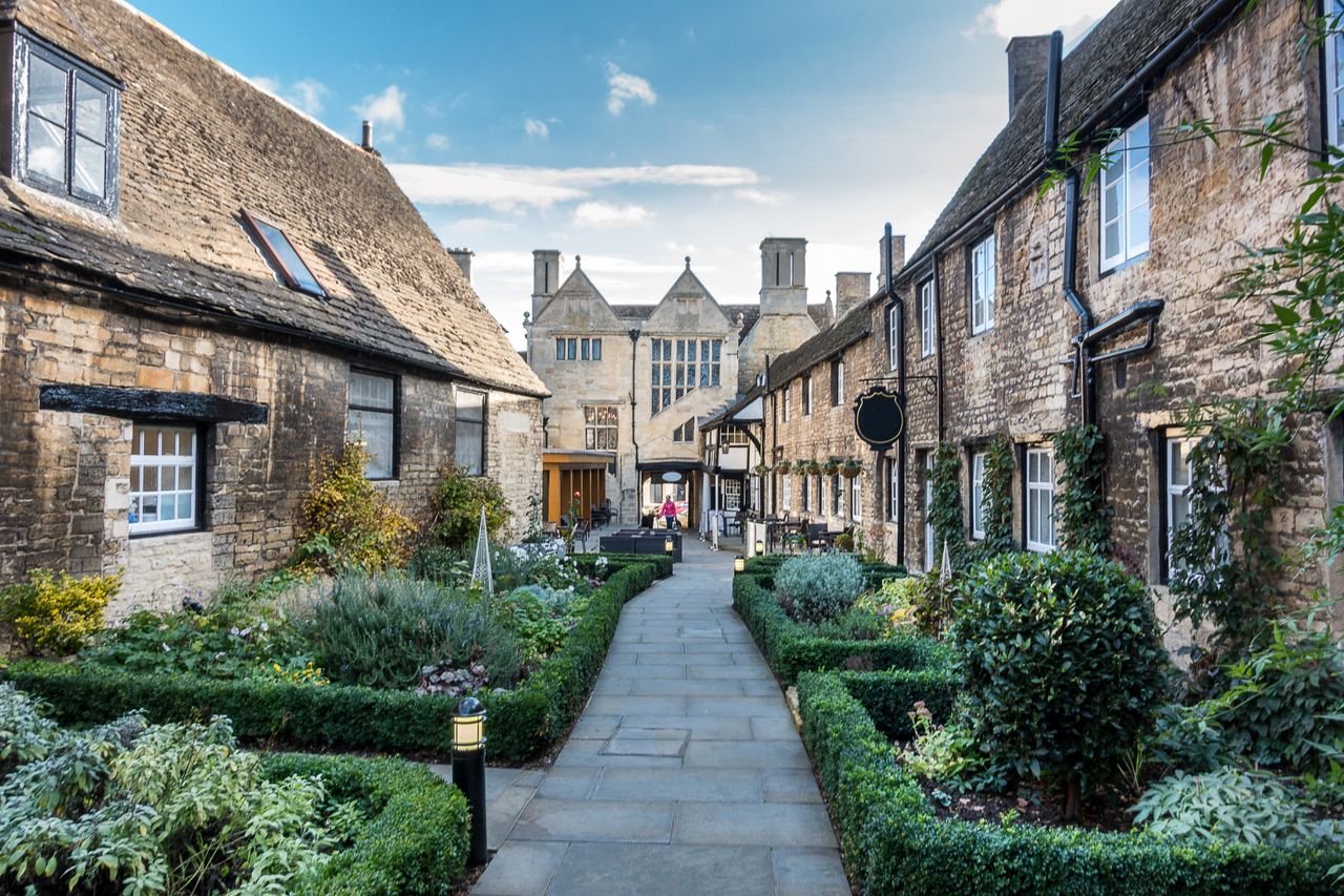 where-to-upsize:-the-best-places-to-move-with-a-growing-family