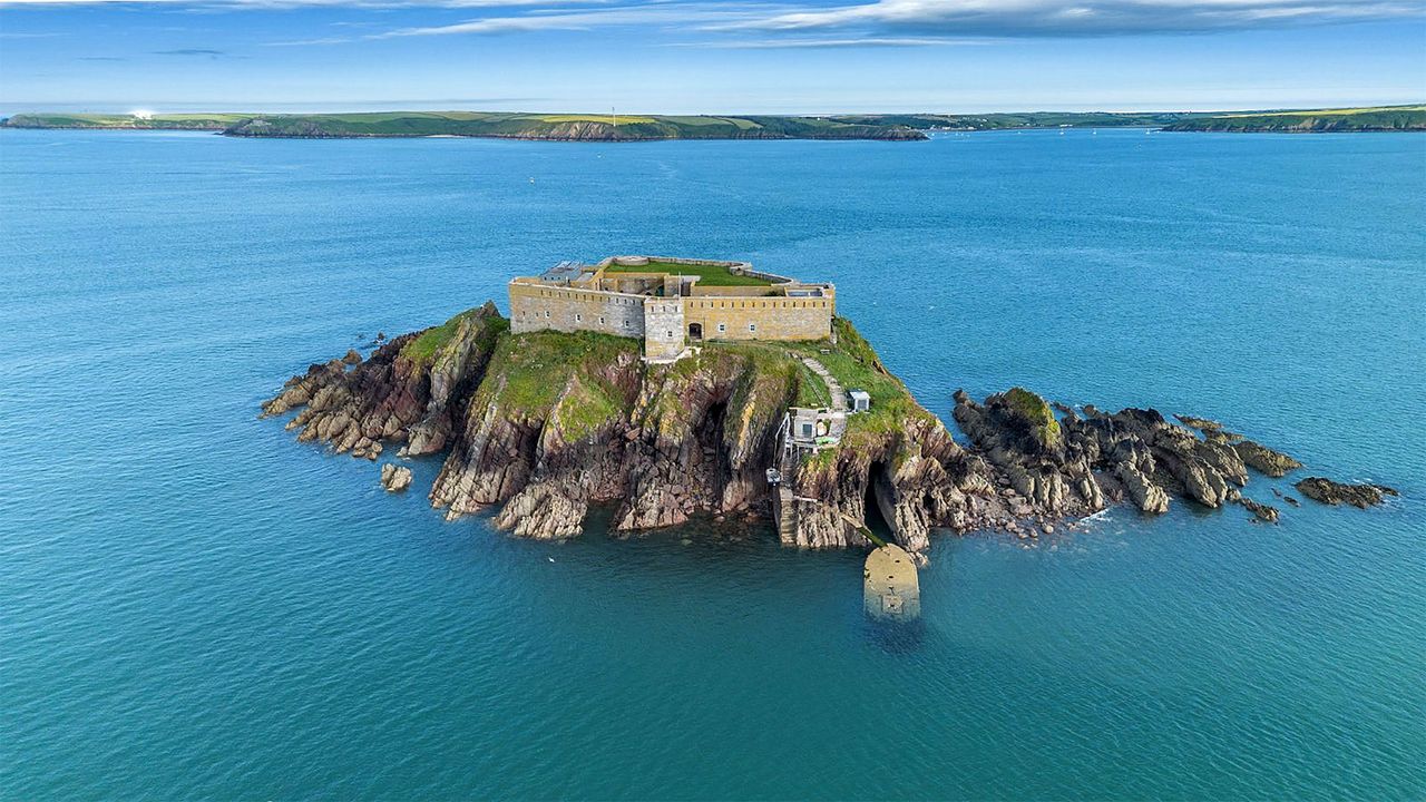 The ‘British Alcatraz’ Didn’t Become A Prison —it Was Turned Into A Unique Private Island Bolthole, And Now It’s Up For Sale