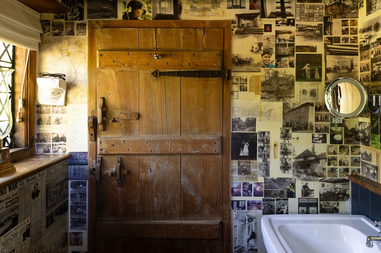 The Most Fascinating Bathroom In The World Is For Sale, With Elizabeth II’s Signature, A Lifetime Of Photographs And A History Of The 20th Century On The Walls