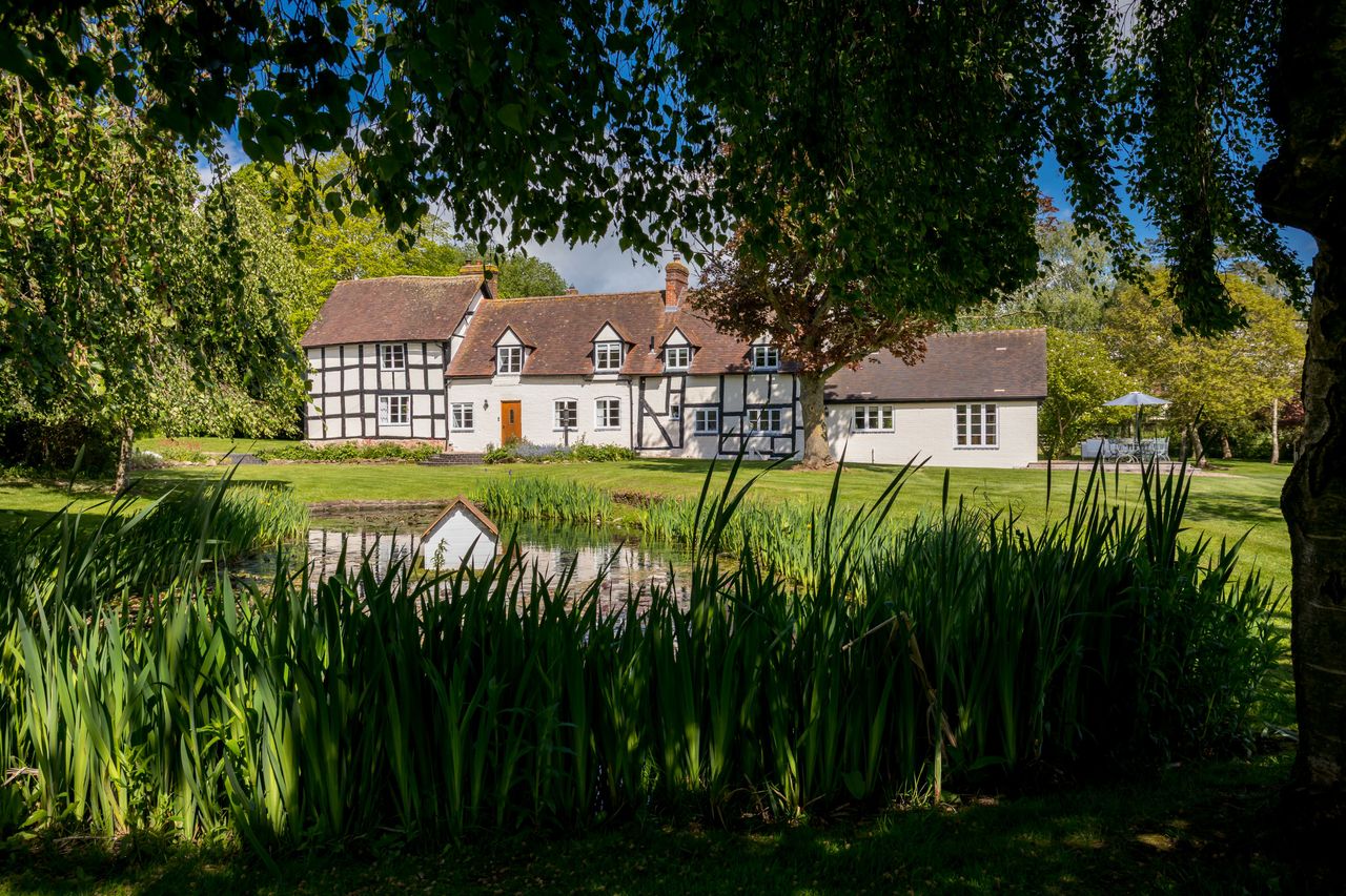A Secluded Cottage Surrounded By A Glorious Valley, With Open Fires, Ancient Beams And A Dedicated Lego Room